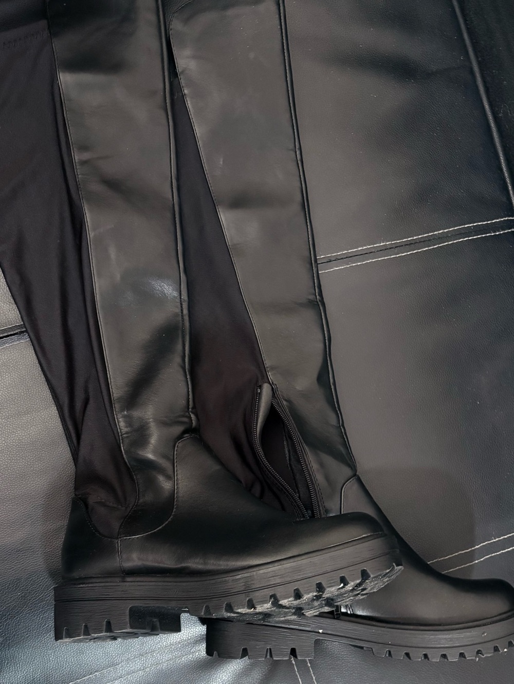Women’s slide-On over the knee boots Platformed! Cute